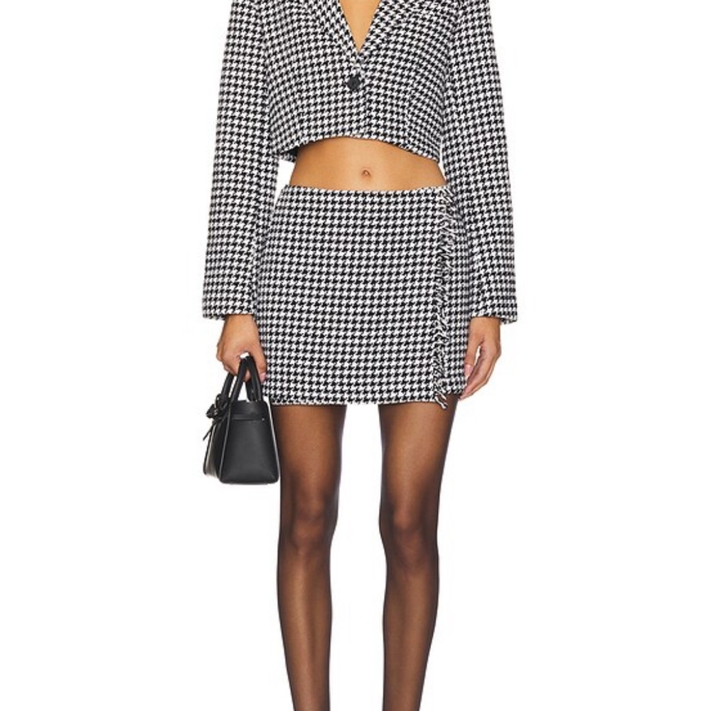 Steve Madden Stylish Black and White Houndstooth Skirt - Picture 6 of 6